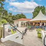 Awesome In With Heated Swimming Pool Hébergement de vacances La Faute-sur-Mer