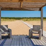Hébergement de vacances Awesome In With Heated Swimming Pool La Faute-sur-Mer